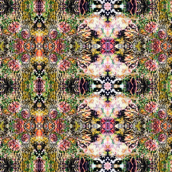“Harlow” Wallpaper